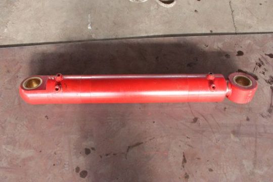 點(diǎn)擊查看詳細(xì)信息<br>標(biāo)題：230截割頭回轉(zhuǎn)油缸 閱讀次數(shù)：1833